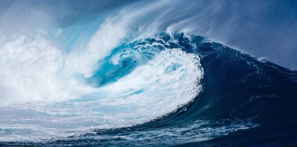 wave, ocean, sea, storm, tsunami, nature, spray, atlantic, pacific, deep, haze, water, inject, surf, thailand